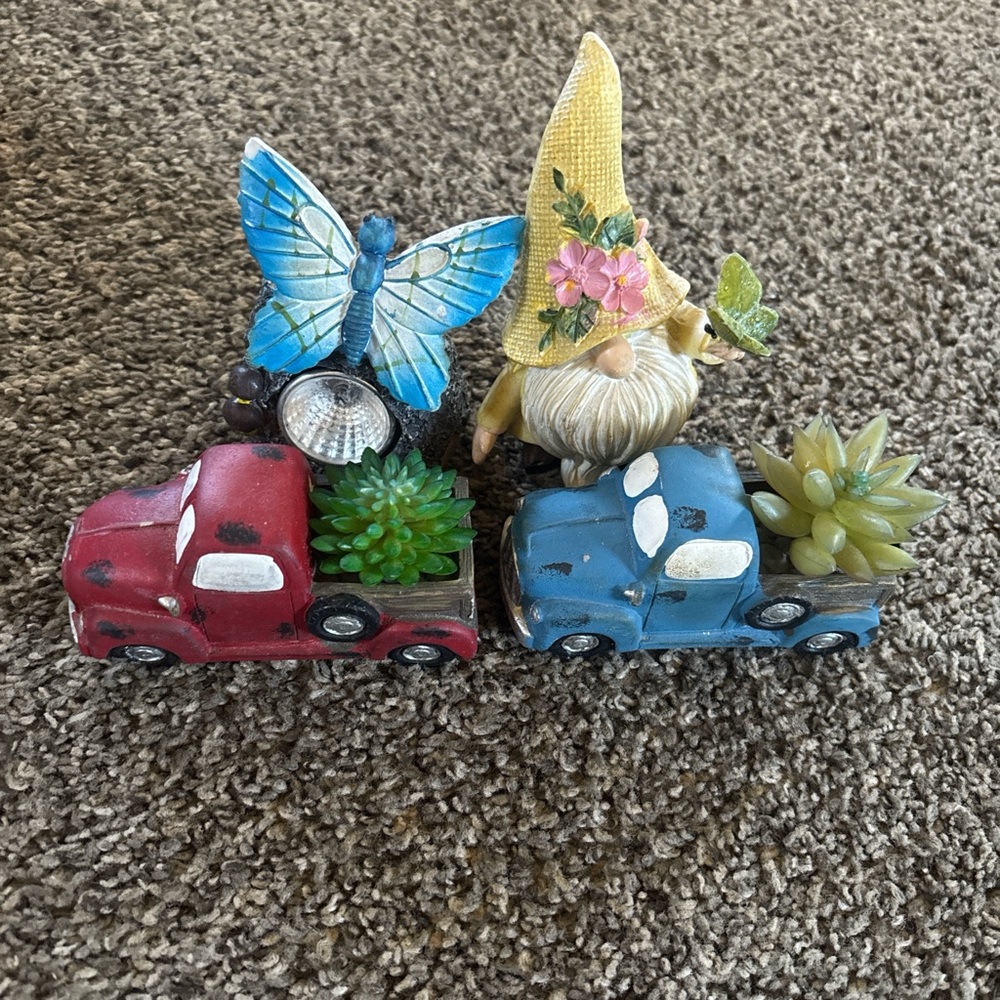 Gnome and Butterfly Home Accent Figurine Set Garden & Home Decor